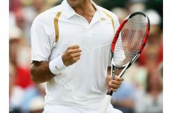 lol季中赛-意大利网球队轻取世界网球队，费德勒爆发神勇的简单介绍