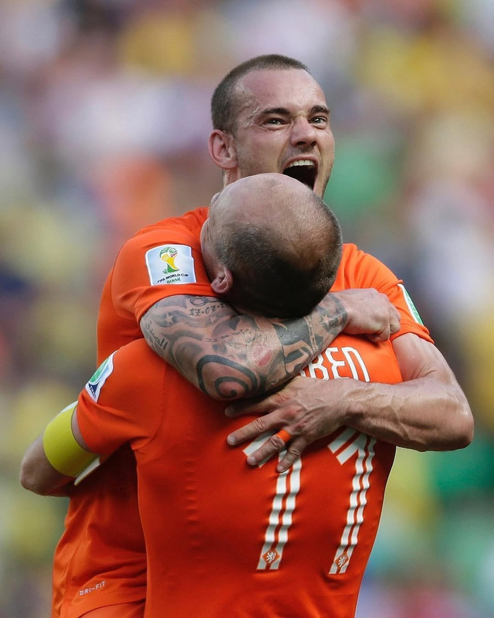 墨西哥险胜荷兰，布鲁诺·费尔南德斯完成帽子戏法的简单介绍